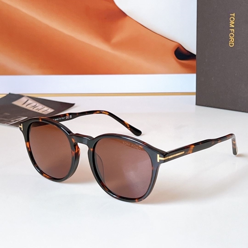TOM FORD